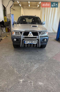 Внедорожник / Кроссовер Mitsubishi Pajero Sport 2005 в 