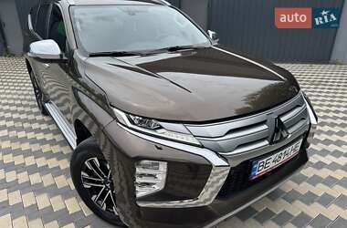 Позашляховик / Кросовер Mitsubishi Pajero Sport 2021 в Миколаєві