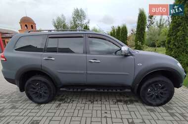Позашляховик / Кросовер Mitsubishi Pajero Sport 2014 в Рівному