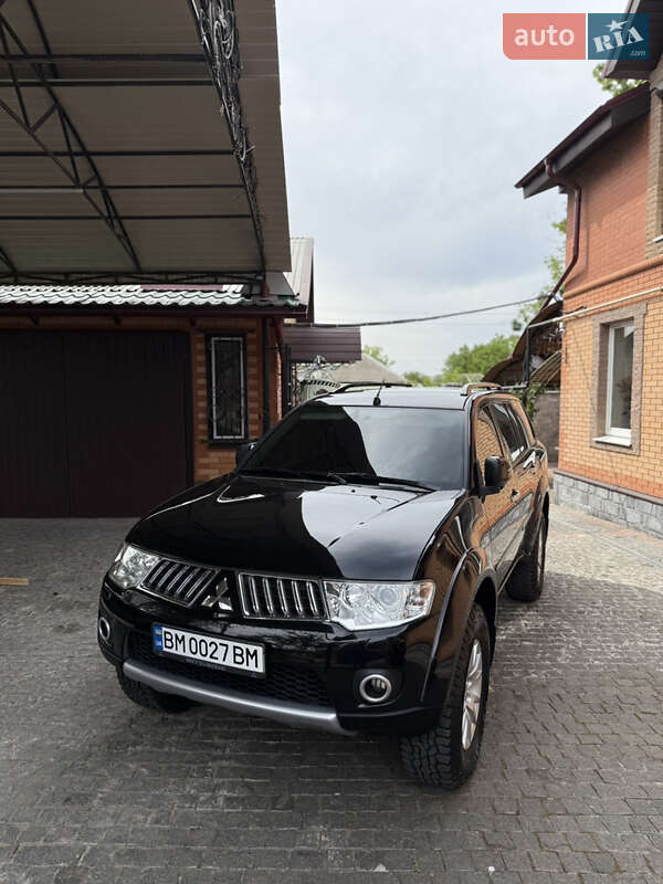 Внедорожник / Кроссовер Mitsubishi Pajero Sport 2010 в Сумах