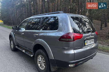 Внедорожник / Кроссовер Mitsubishi Pajero Sport 2013 в 