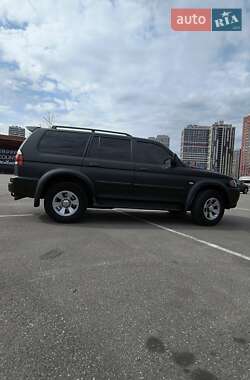 Позашляховик / Кросовер Mitsubishi Pajero Sport 2006 в Києві