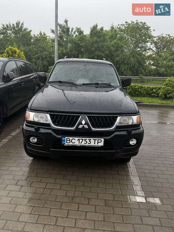 Позашляховик / Кросовер Mitsubishi Pajero Sport 2006 в 