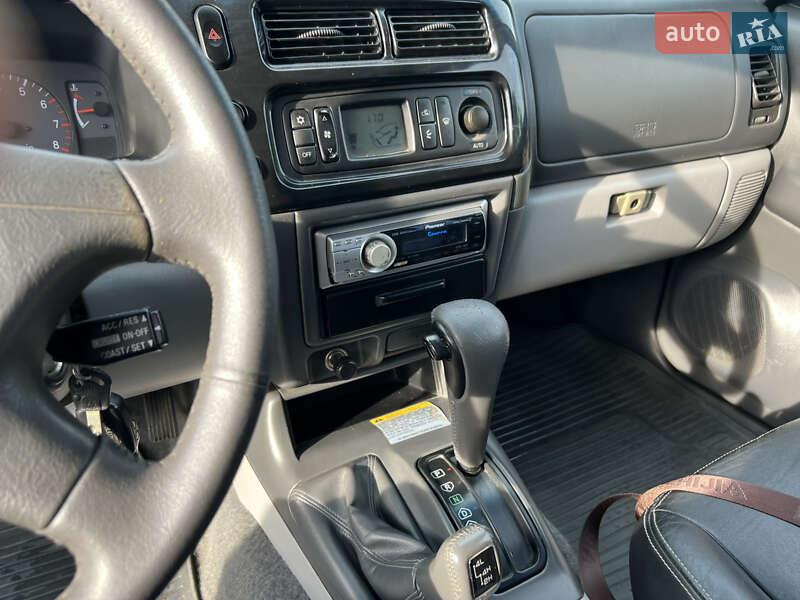 Внедорожник / Кроссовер Mitsubishi Pajero Sport 2006 в Виннице