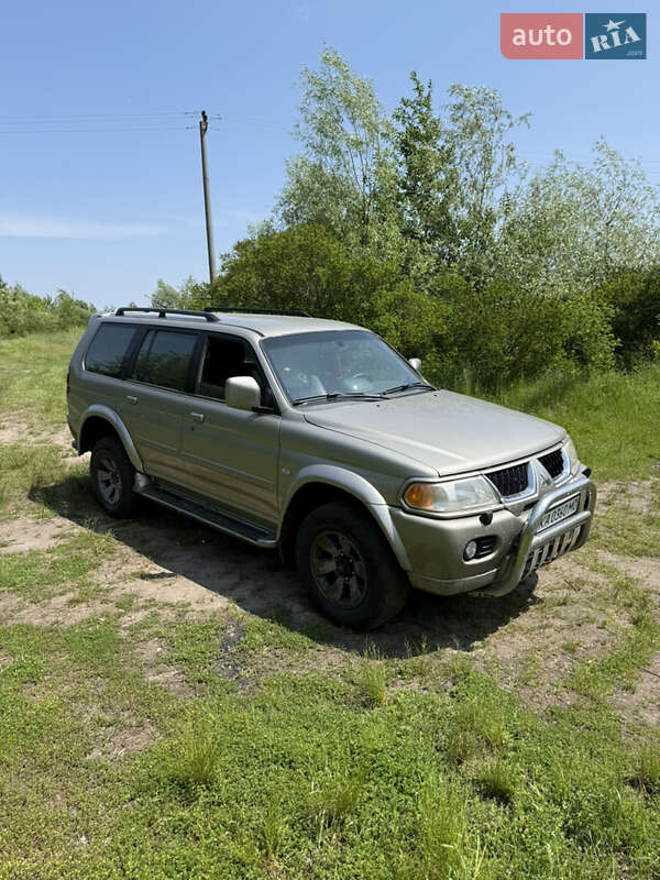 Внедорожник / Кроссовер Mitsubishi Pajero Sport 2006 в Киеве