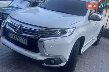 Позашляховик / Кросовер Mitsubishi Pajero Sport 2017 в Одесі