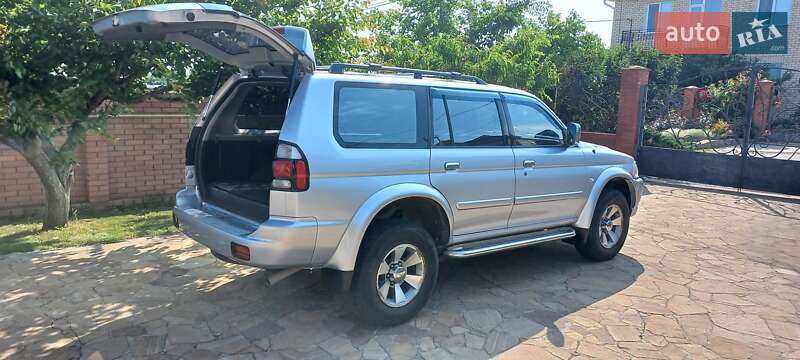 Позашляховик / Кросовер Mitsubishi Pajero Sport 2007 в Южному