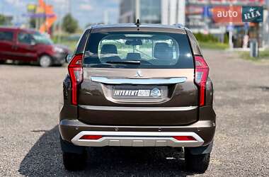 Внедорожник / Кроссовер Mitsubishi Pajero Sport 2021 в 