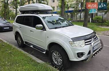 Внедорожник / Кроссовер Mitsubishi Pajero Sport 2014 в 