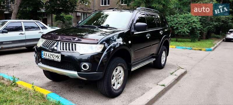 Mitsubishi Pajero Sport 2011