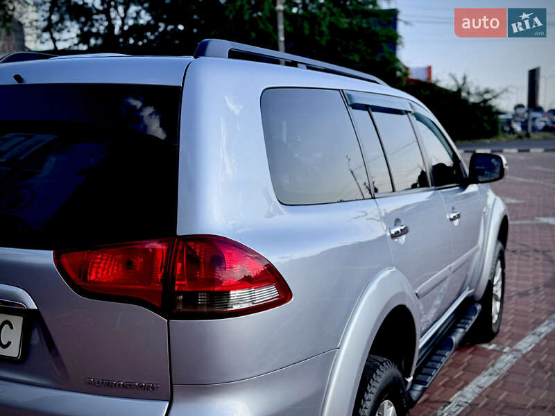 Внедорожник / Кроссовер Mitsubishi Pajero Sport 2015 в Одессе