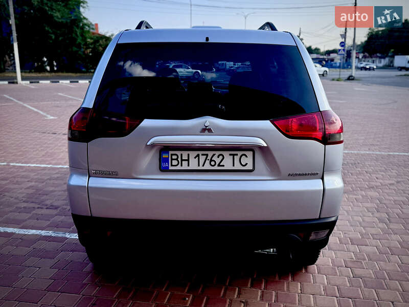 Внедорожник / Кроссовер Mitsubishi Pajero Sport 2015 в Одессе