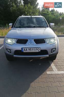 Позашляховик / Кросовер Mitsubishi Pajero Sport 2010 в Києві