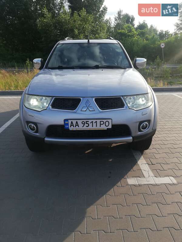 Mitsubishi Pajero Sport 2010