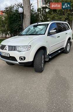 Внедорожник / Кроссовер Mitsubishi Pajero Sport 2012 в Одессе