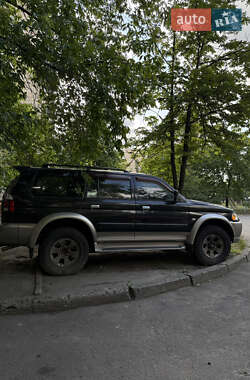 Позашляховик / Кросовер Mitsubishi Pajero Sport 2005 в 