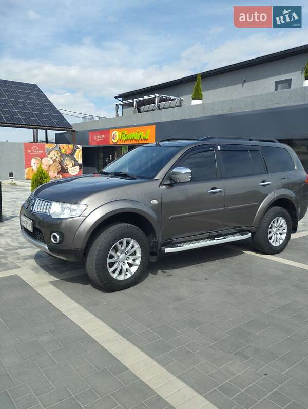 Mitsubishi Pajero Sport 2011 Mitsubishi Pajero Sport 2011