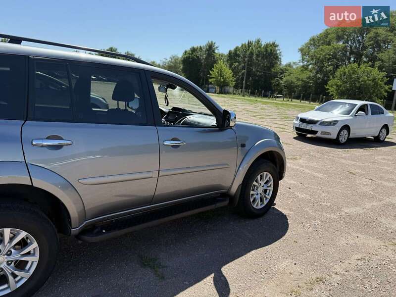 Внедорожник / Кроссовер Mitsubishi Pajero Sport 2013 в Кропивницком