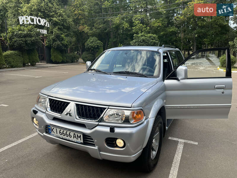 Внедорожник / Кроссовер Mitsubishi Pajero Sport 2008 в Буче
