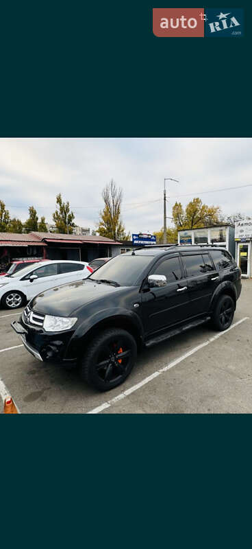 Mitsubishi Pajero Sport 2014