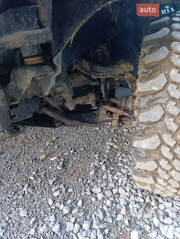 Позашляховик / Кросовер Mitsubishi Pajero Sport 2000 в Сваляві