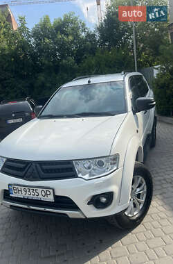 Внедорожник / Кроссовер Mitsubishi Pajero Sport 2013 в Ивано-Франковске
