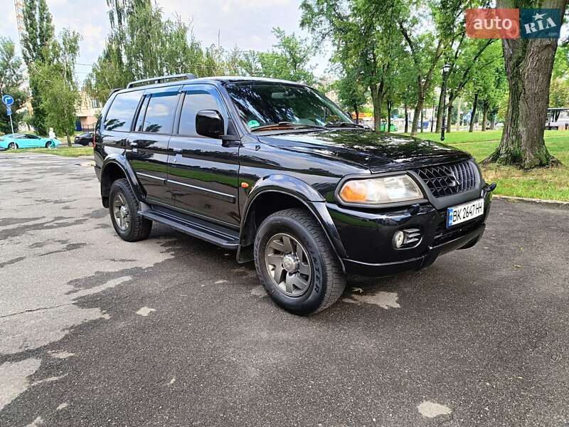 Mitsubishi Pajero Sport 2004