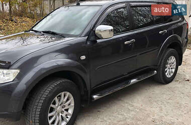 Внедорожник / Кроссовер Mitsubishi Pajero Sport 2011 в Тернополе