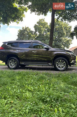 Позашляховик / Кросовер Mitsubishi Pajero Sport 2019 в Борзні