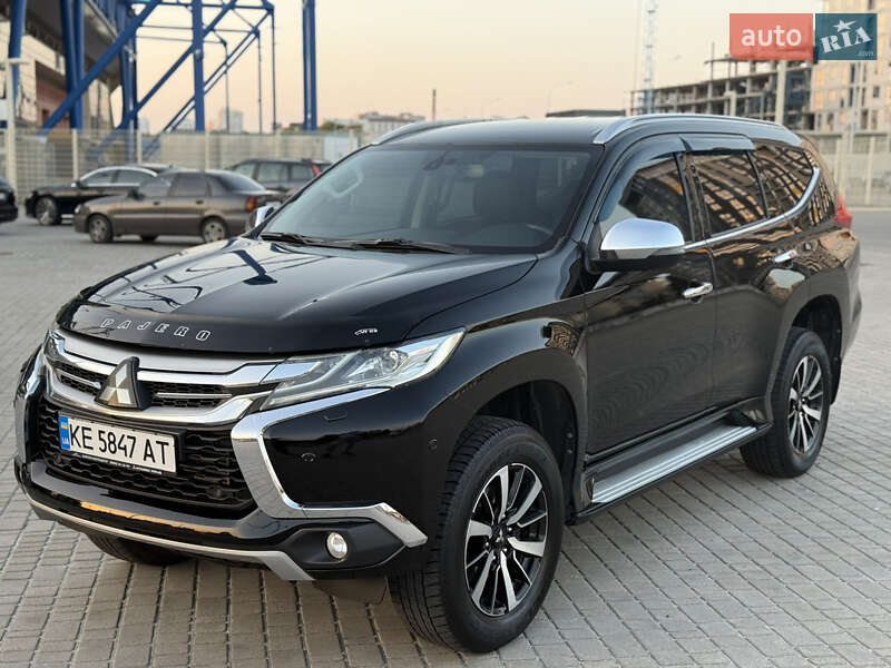 Mitsubishi Pajero Sport 2017