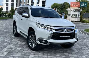 Позашляховик / Кросовер Mitsubishi Pajero Sport 2019 в Мукачевому