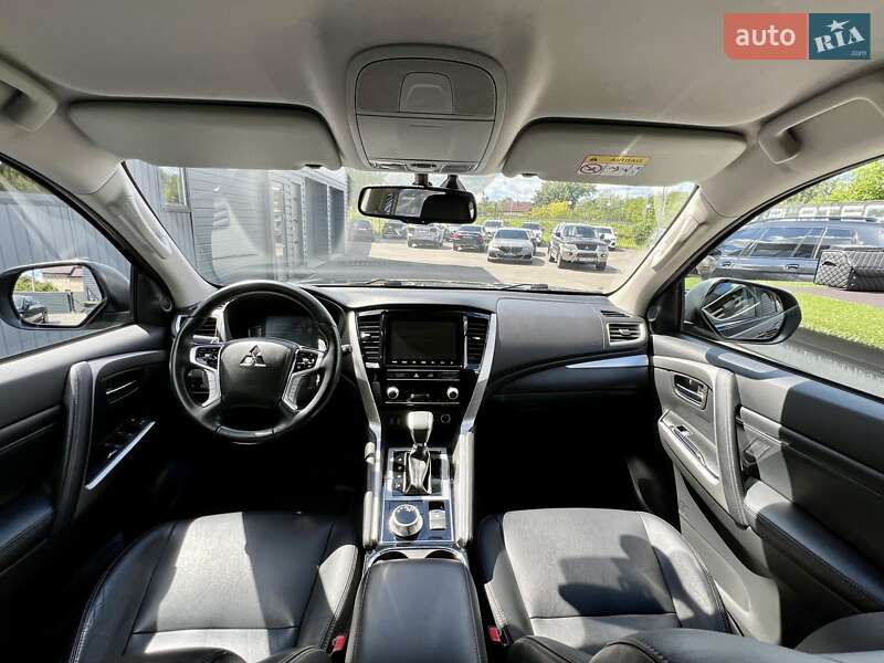 Внедорожник / Кроссовер Mitsubishi Pajero Sport 2019 в Киеве