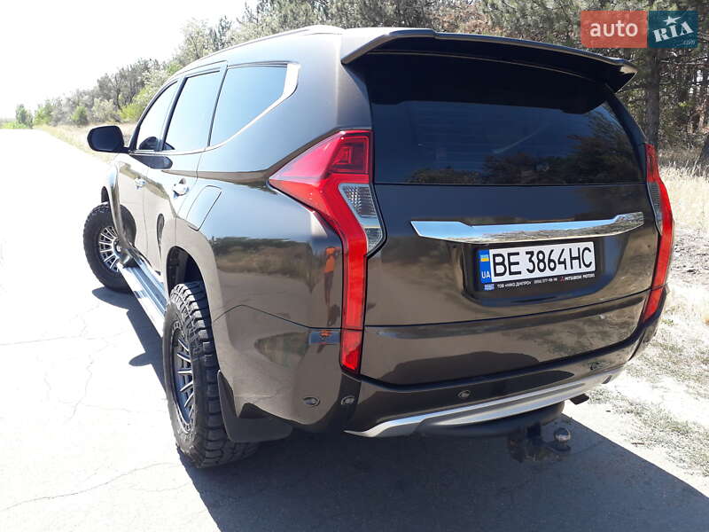 Внедорожник / Кроссовер Mitsubishi Pajero Sport 2016 в Еланце