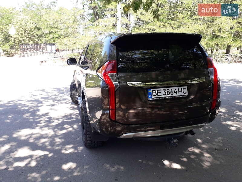 Внедорожник / Кроссовер Mitsubishi Pajero Sport 2016 в Еланце