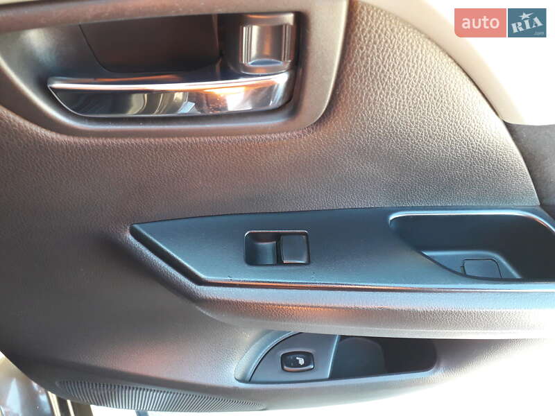 Внедорожник / Кроссовер Mitsubishi Pajero Sport 2016 в Еланце