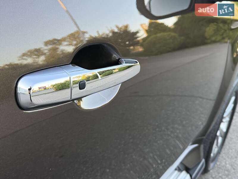 Позашляховик / Кросовер Mitsubishi Pajero Sport 2016 в Виноградові