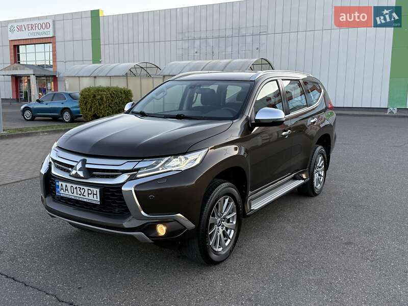 Mitsubishi Pajero Sport 2016