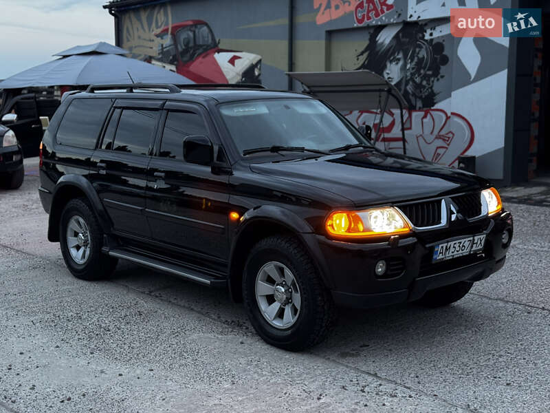 Mitsubishi Pajero Sport 2006