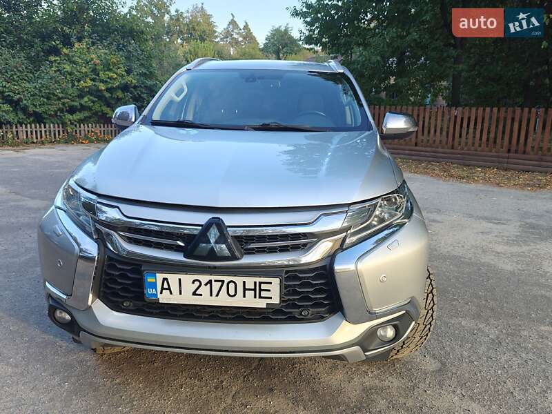 Mitsubishi Pajero Sport 2017