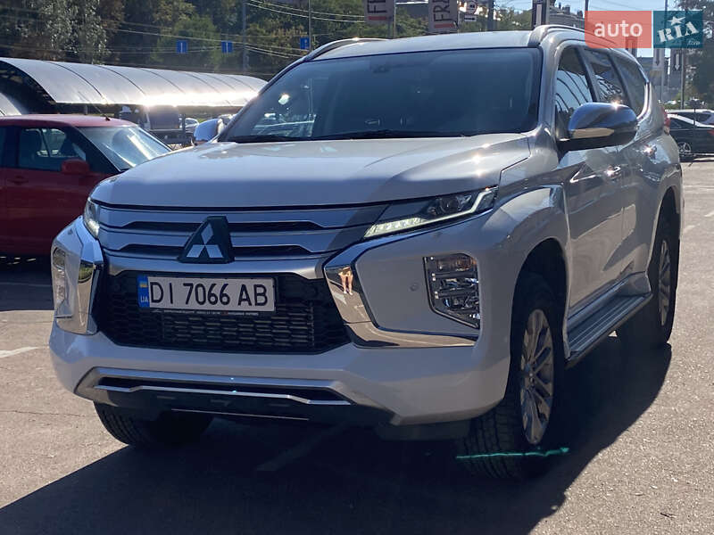 Внедорожник / Кроссовер Mitsubishi Pajero Sport 2024 в Киеве