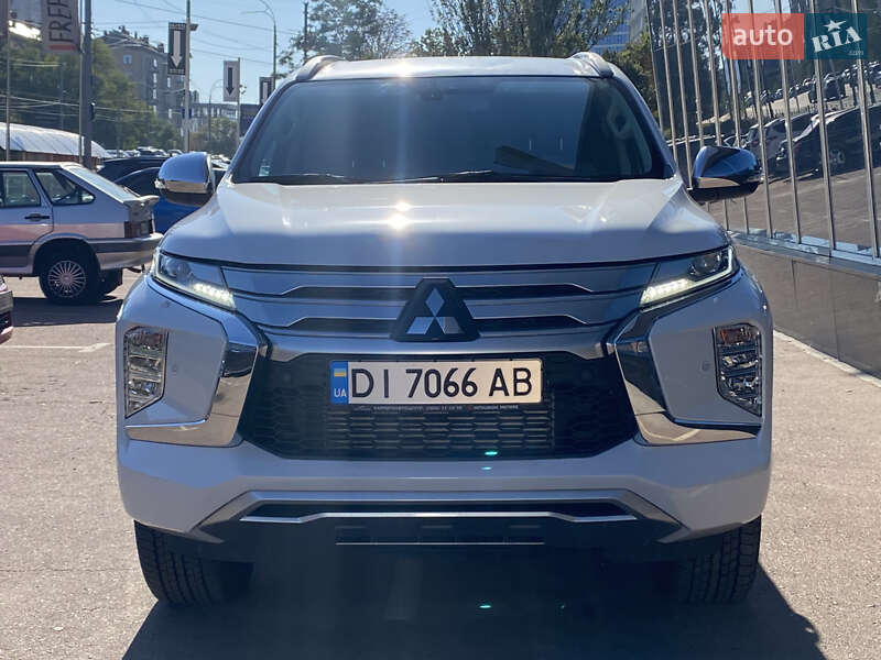 Внедорожник / Кроссовер Mitsubishi Pajero Sport 2024 в Киеве