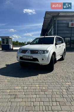 Внедорожник / Кроссовер Mitsubishi Pajero Sport 2012 в Харькове