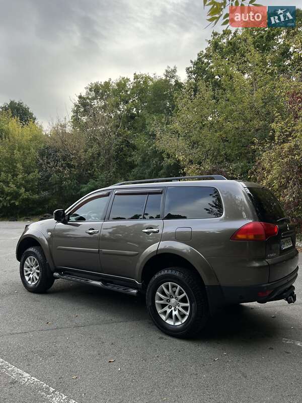 Позашляховик / Кросовер Mitsubishi Pajero Sport 2011 в Полтаві фото 4 Позашляховик / Кросовер Mitsubishi Pajero Sport 2011 в Полтаві
