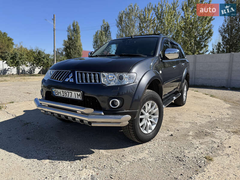 Внедорожник / Кроссовер Mitsubishi Pajero Sport 2012 в Одессе
