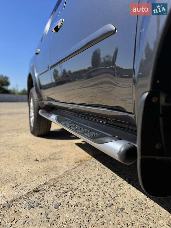 Внедорожник / Кроссовер Mitsubishi Pajero Sport 2012 в Одессе