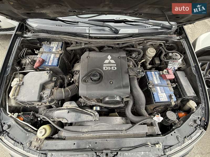 Внедорожник / Кроссовер Mitsubishi Pajero Sport 2012 в Киеве