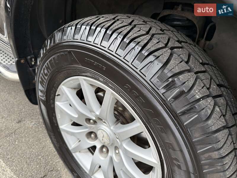 Внедорожник / Кроссовер Mitsubishi Pajero Sport 2012 в Киеве