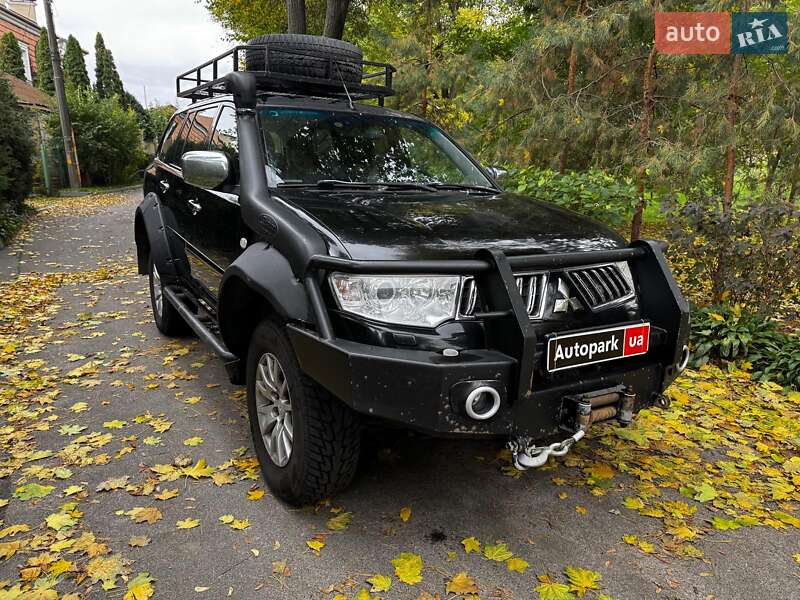Внедорожник / Кроссовер Mitsubishi Pajero Sport 2010 в Киеве фото 4 Внедорожник / Кроссовер Mitsubishi Pajero Sport 2010 в Киеве