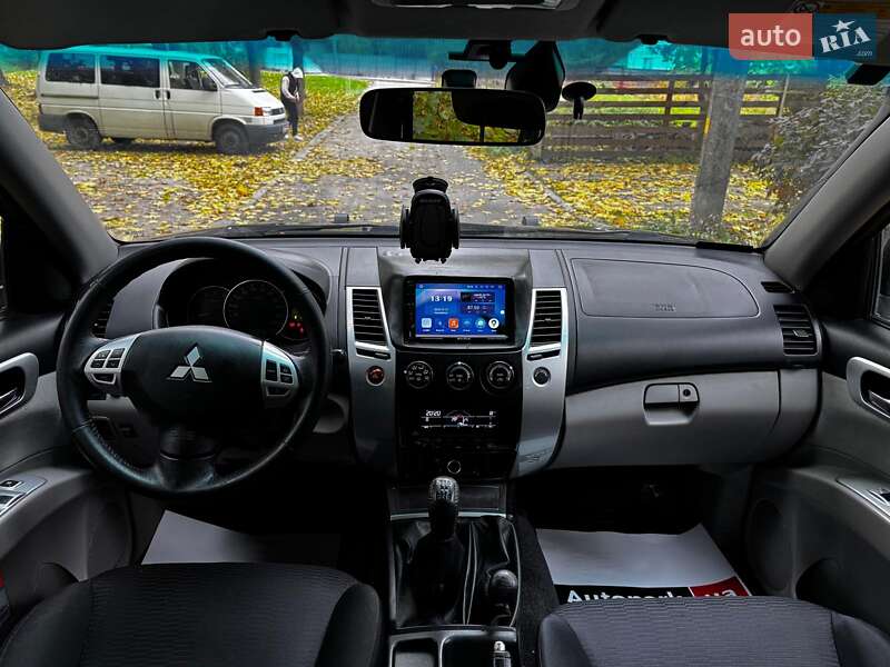 Внедорожник / Кроссовер Mitsubishi Pajero Sport 2010 в Киеве фото 26 Внедорожник / Кроссовер Mitsubishi Pajero Sport 2010 в Киеве
