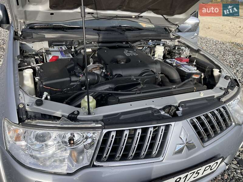 Внедорожник / Кроссовер Mitsubishi Pajero Sport 2010 в Киеве фото 23 Внедорожник / Кроссовер Mitsubishi Pajero Sport 2010 в Киеве